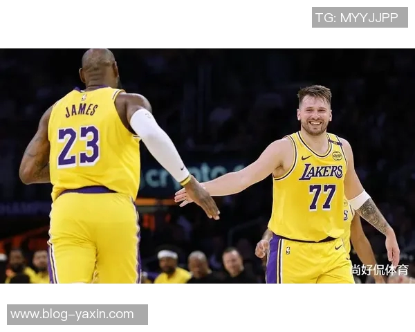 张佳玮分析詹姆斯持球策动减少原因东契奇分担责任与启动困难并存 张佳玮分析詹姆斯持球策动减少原因东契奇分担责任与启动困难并存